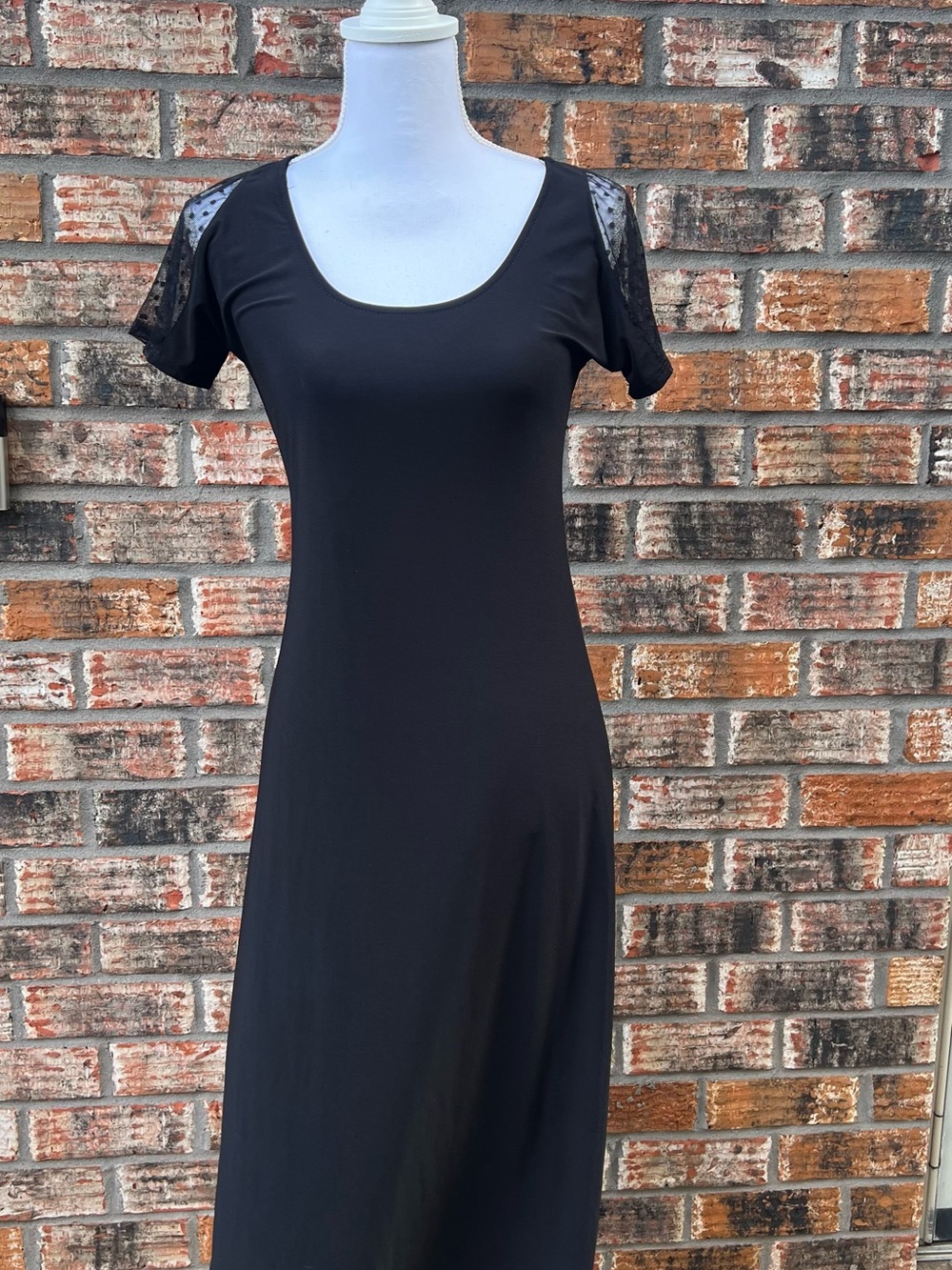 Beacon Black Scoop Neck Maxi Dress with Lace Cap Sleeves NWT